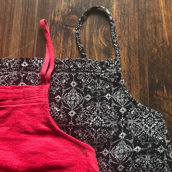 NWT Ruffle Trim Tank Top s.XL Set of Two Print Red - Picture 3 of 7